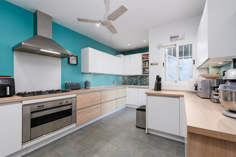 4 bedroom Cave House for sale