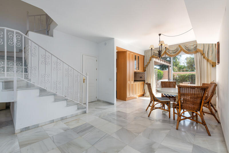 3 sovrum Radhus till salu