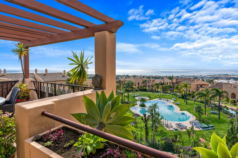 Apartment for sale in Benahavis, Málaga