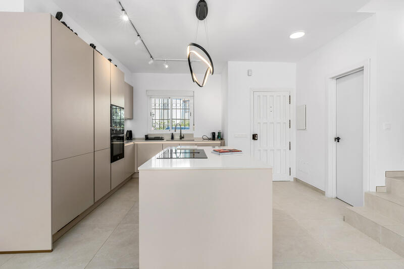 4 Cuarto Casa Cueva en venta