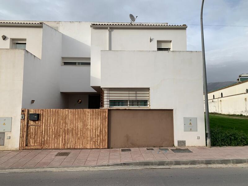 Villa for sale in Illora, Granada
