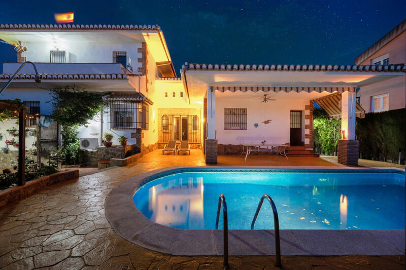 Villa for sale in Cullar Vega, Granada
