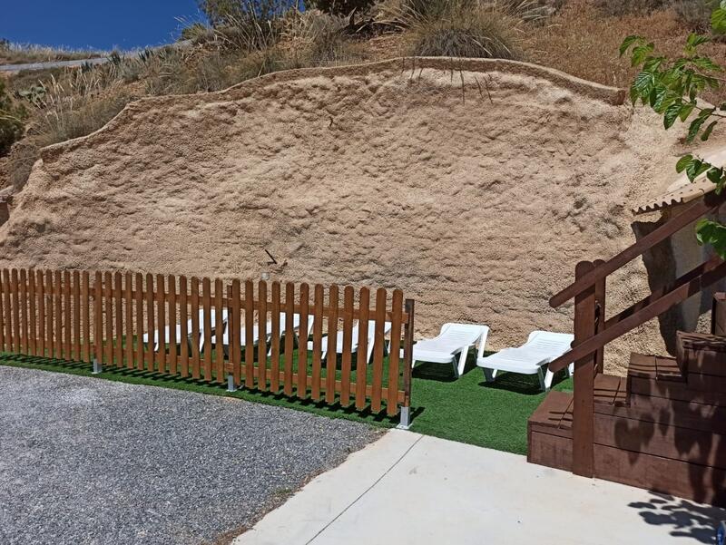 9 bedroom Villa for sale