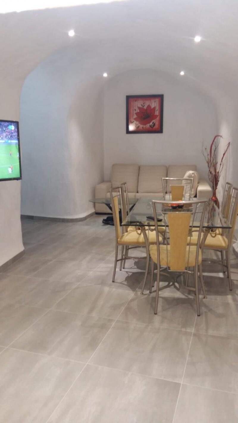 9 bedroom Villa for sale