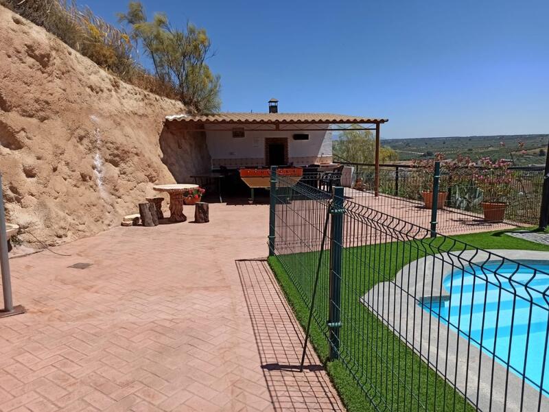 9 bedroom Villa for sale