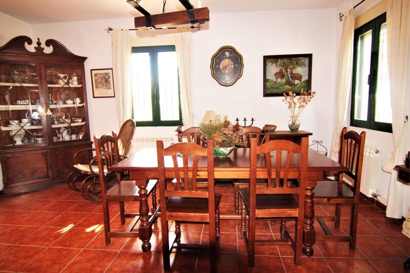 4 Cuarto Villa en venta