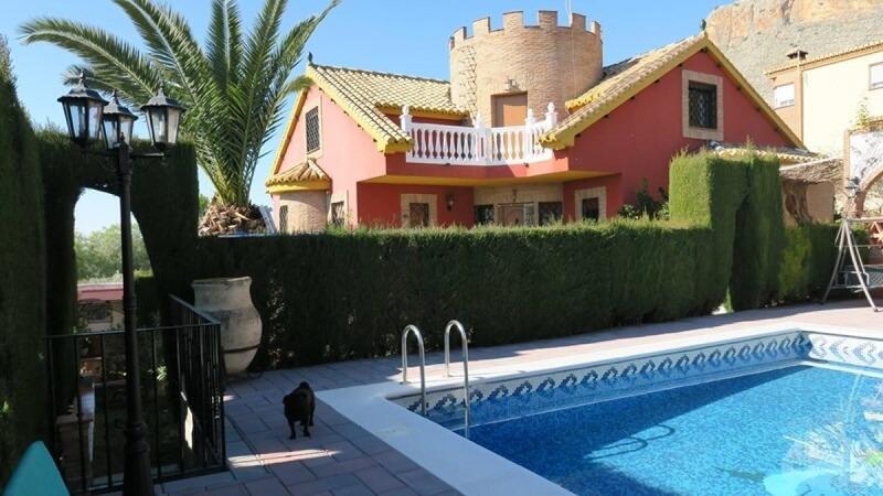 Villa til salgs i Albolote, Granada