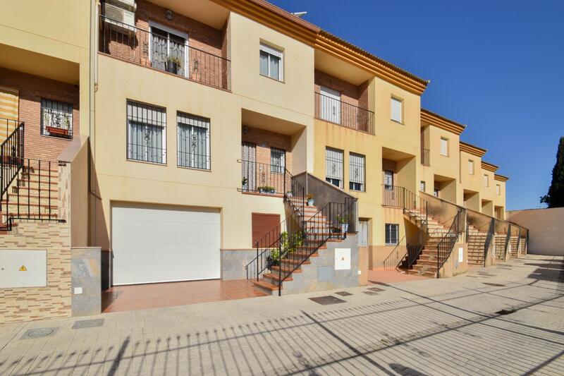 Duplex for sale in Fuente Vaqueros, Granada