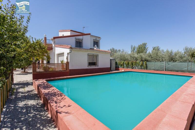 Villa for sale in Alhendin, Granada