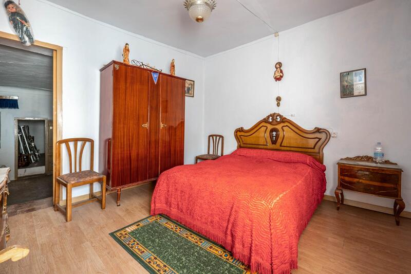 5 slaapkamer Grotwoning Te koop