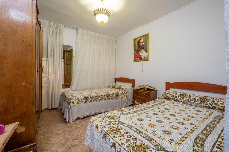 5 slaapkamer Grotwoning Te koop