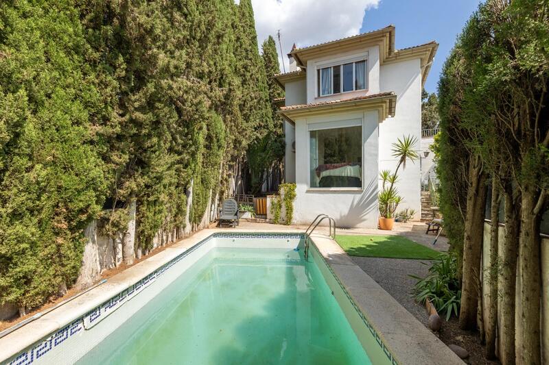 Villa for sale in Cajar, Granada