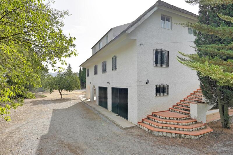 Villa for sale in Dudar, Granada