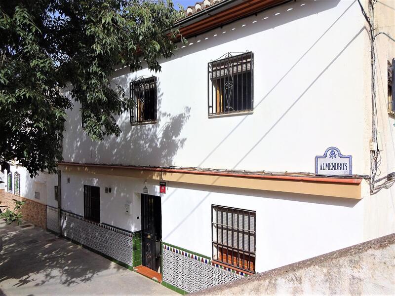 Villa for sale in Granada, Granada