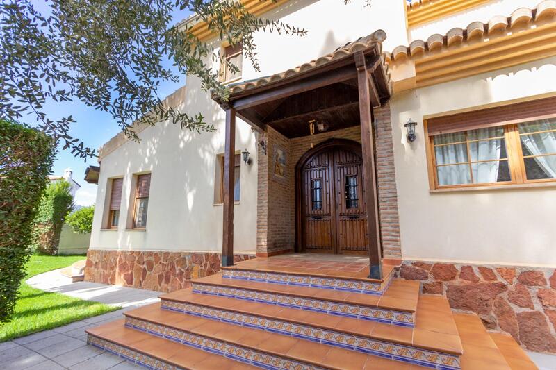 4 bedroom Villa for sale