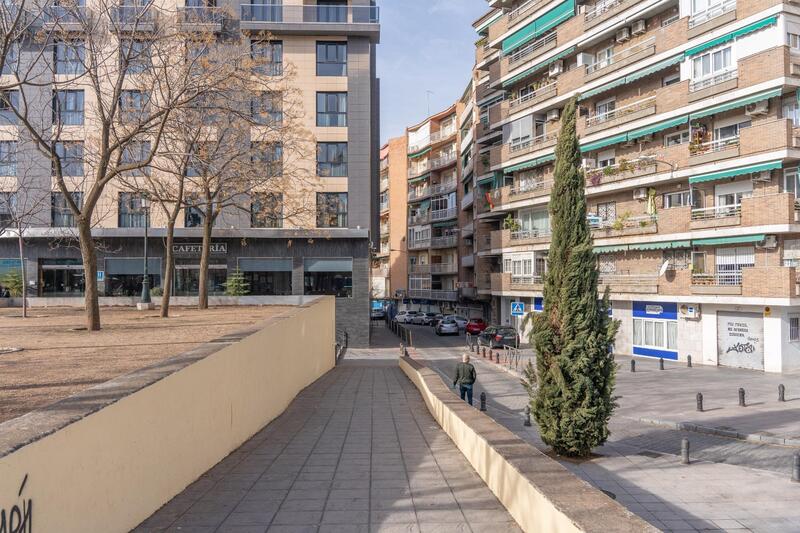 Local Commercial à vendre