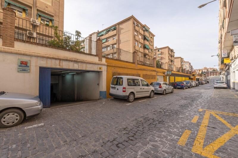 Local Commercial à vendre