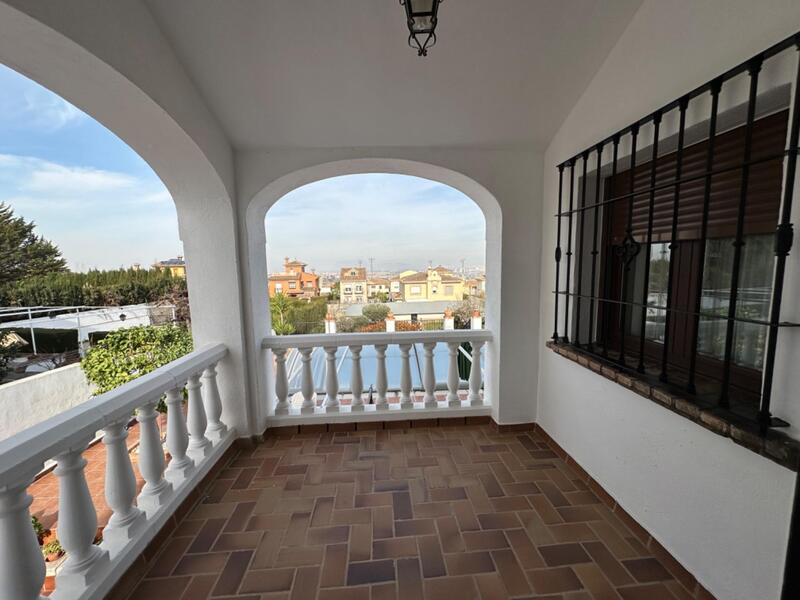 6 chambre Villa à vendre