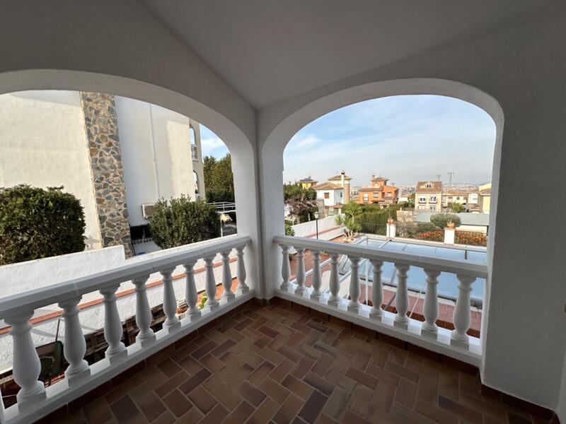 6 chambre Villa à vendre