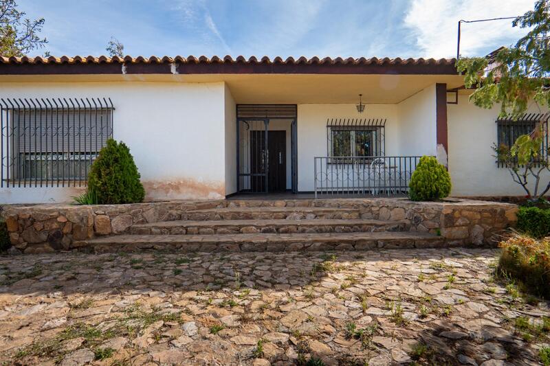 5 chambre Maison Troglodyte à vendre