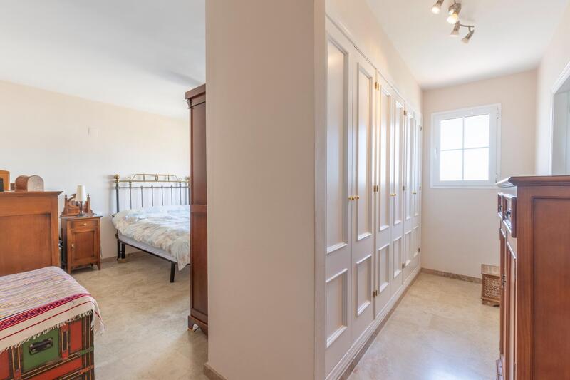 5 bedroom Villa for sale