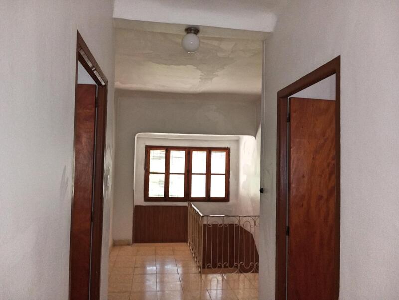 8 bedroom Cave House for sale