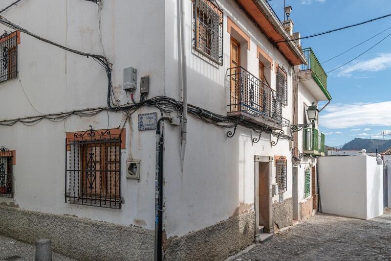 5 bedroom Villa for sale