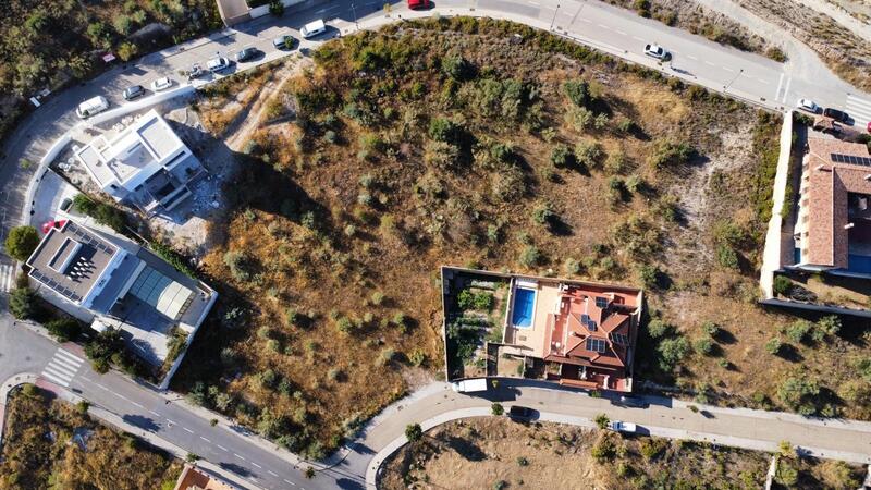 3 Cuarto Terrenos en venta