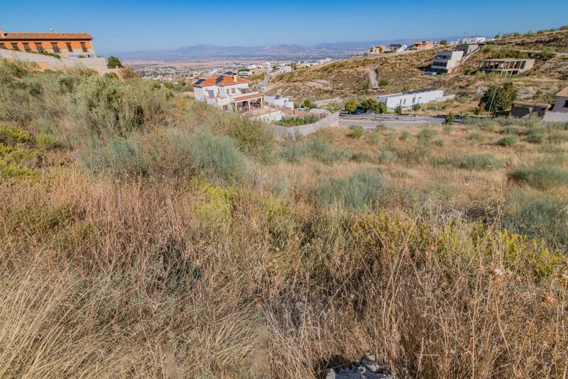 3 Cuarto Terrenos en venta