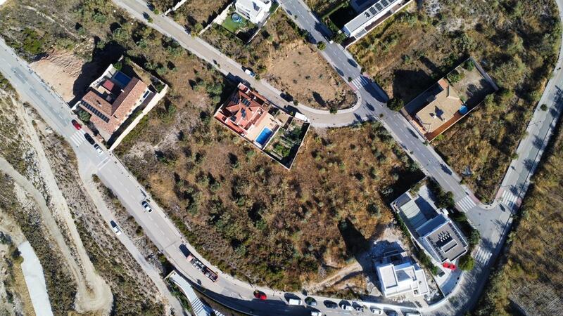3 Cuarto Terrenos en venta