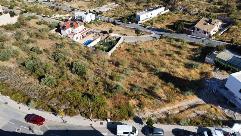 3 Cuarto Terrenos en venta