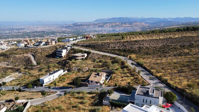 3 Cuarto Terrenos en venta