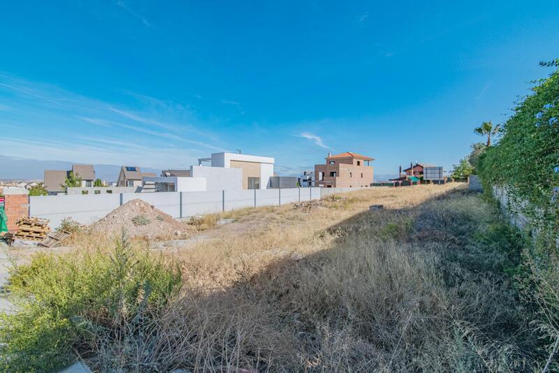 4 Cuarto Terrenos en venta