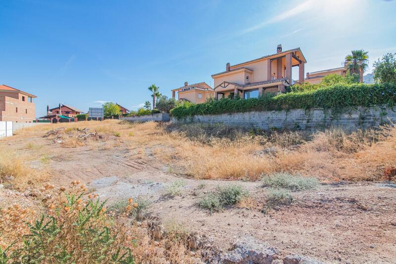 4 Cuarto Terrenos en venta