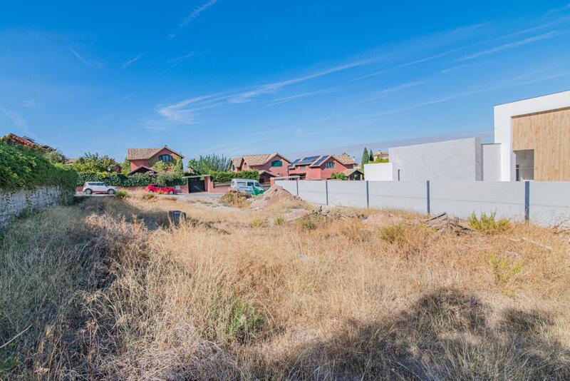4 Cuarto Terrenos en venta