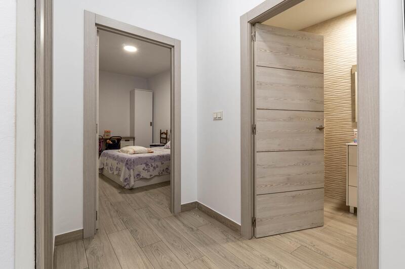 8 bedroom Townhouse for sale
