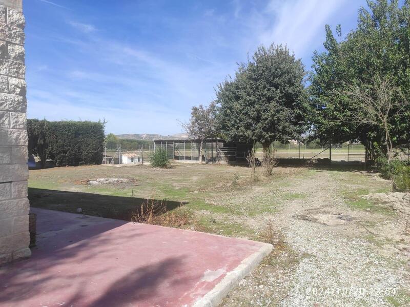 6 bedroom Country House for sale