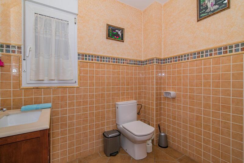 4 спальная комната вилла продается