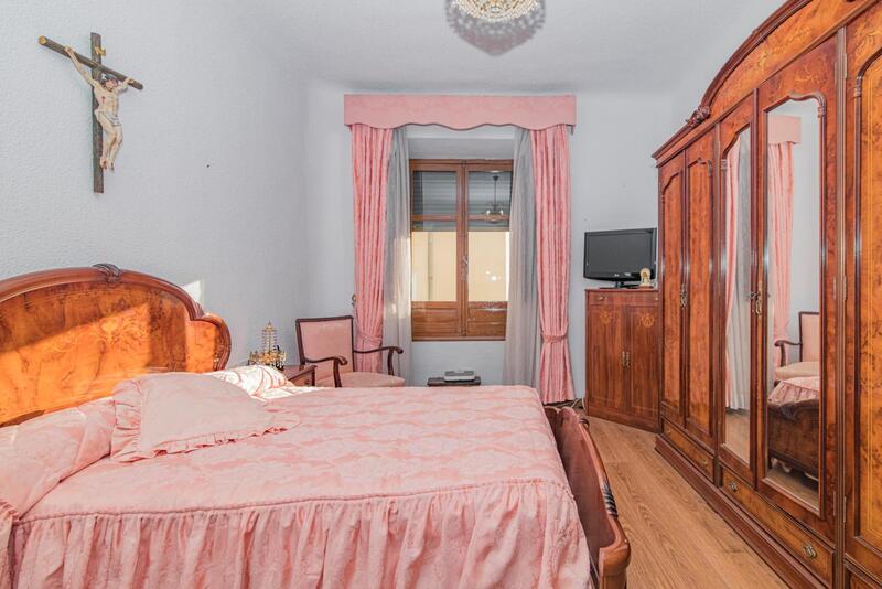 4 bedroom Apartment for sale