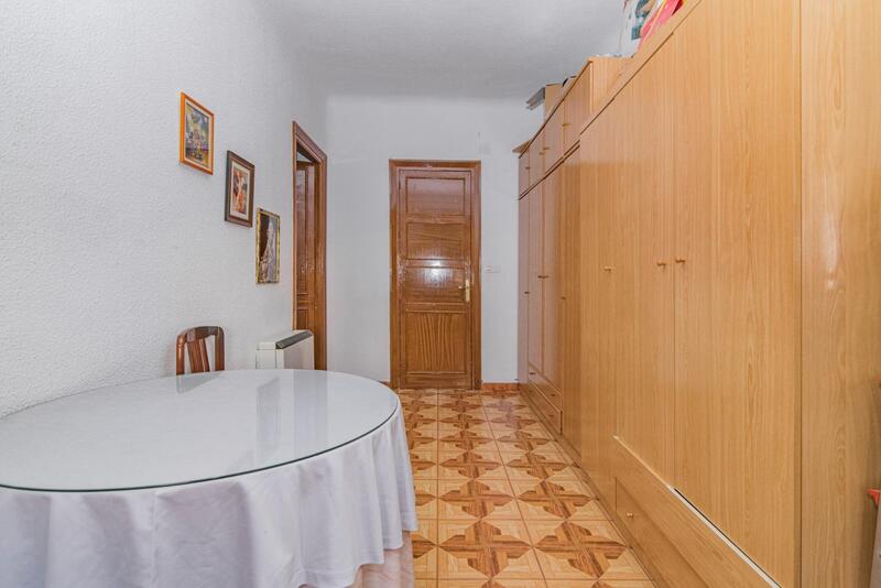 4 bedroom Apartment for sale
