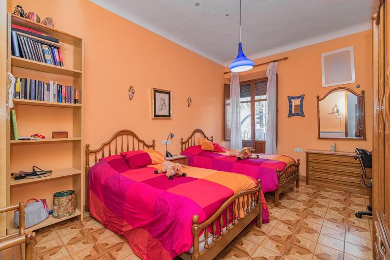 4 bedroom Apartment for sale
