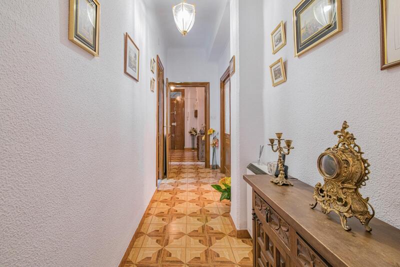 4 bedroom Apartment for sale
