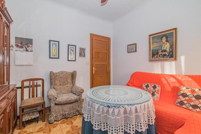 4 bedroom Apartment for sale
