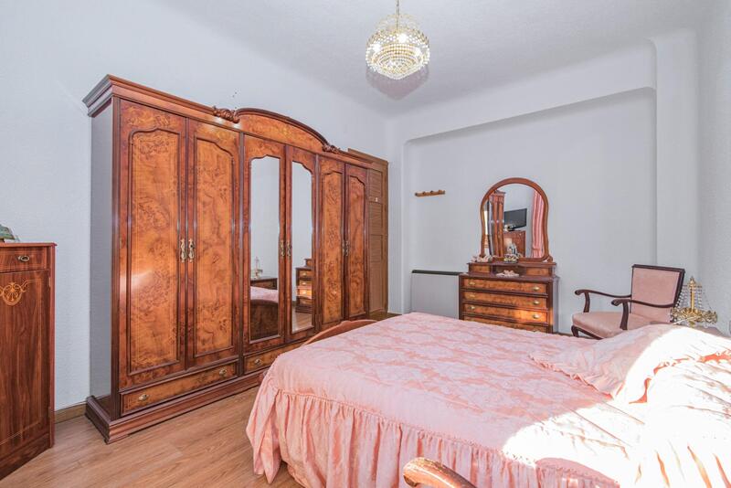 4 bedroom Apartment for sale