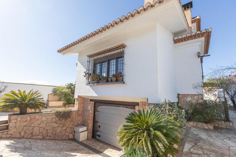 Villa en venta en Alhendin, Granada