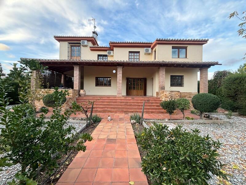 Villa till salu i Atarfe, Granada