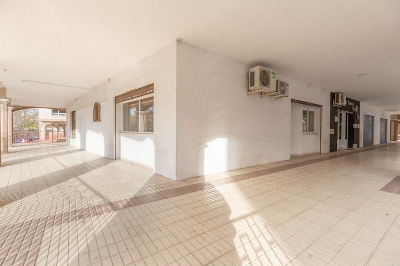 Local Commercial à vendre