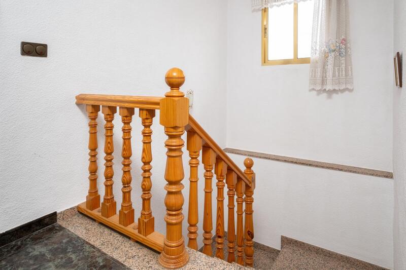 4 soverom Grottehuset til salgs
