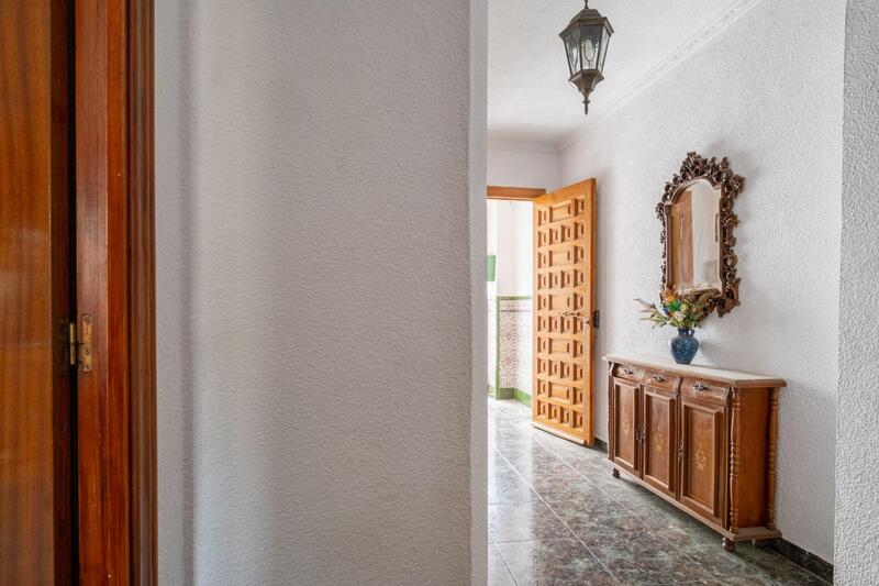 4 soverom Grottehuset til salgs