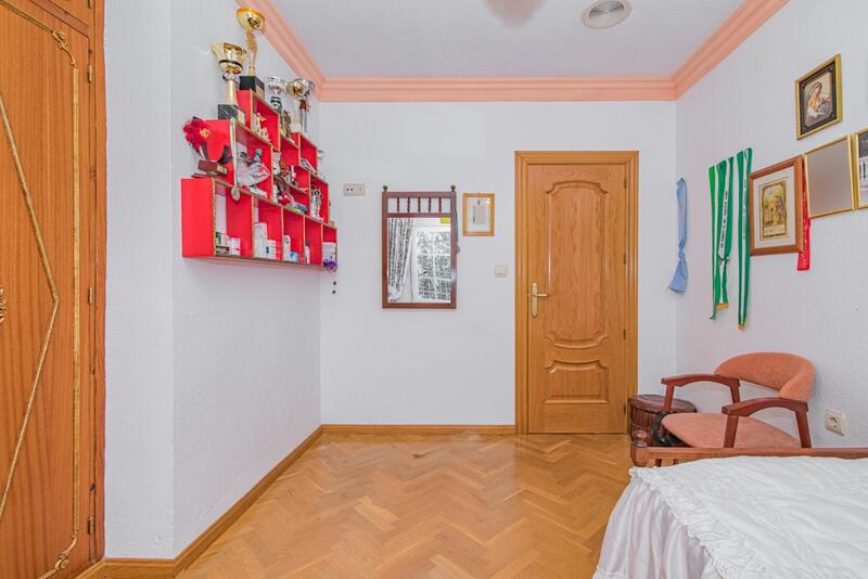 6 Schlafzimmer Villa zu verkaufen